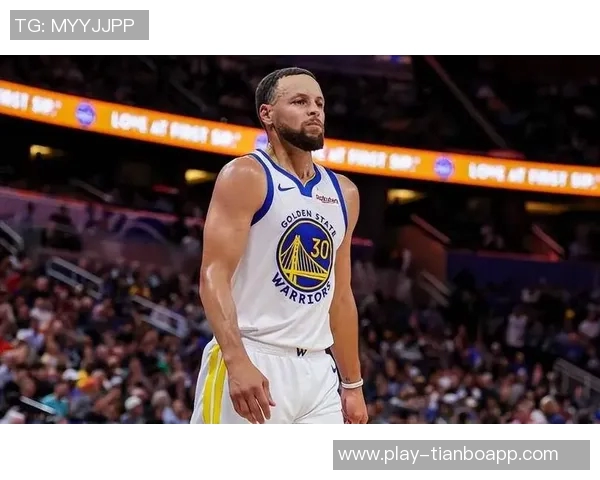 库里幽默回应交通拦截称报名字即可引发网友热议