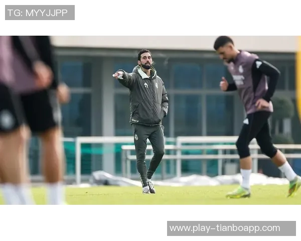 阿韦洛亚坦言前锋无需防守的观点源于真实想法不后悔表达 阿韦洛亚坦言前锋无需防守的观点源于真实想法不后悔表达